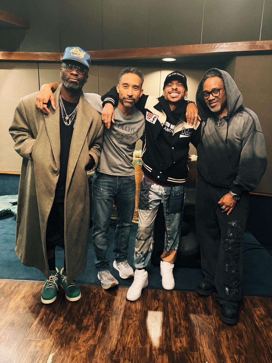 RatedRnB's tweet photo. Durand Bernarr (@durandbernarr) in the studio with Bryan-Michael Cox, Johntá Austin and Troy Taylor 🎶 

📷 @bryanmichaelcox https://t.co/ejsBEo9aVm