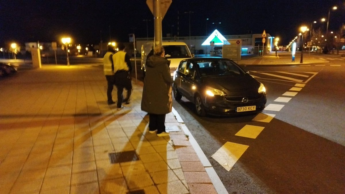 En tiempo real!! Nuestro Diputado Provincial <a href="/ToribioCarrera/">🇪🇸 Fernando Toribio 🇪🇸</a> desde el minuto uno junto a <a href="/alienigena83/">Carlos Salazar Moreta</a>
la campaña trabajando por España  #SoloQuedaVOX