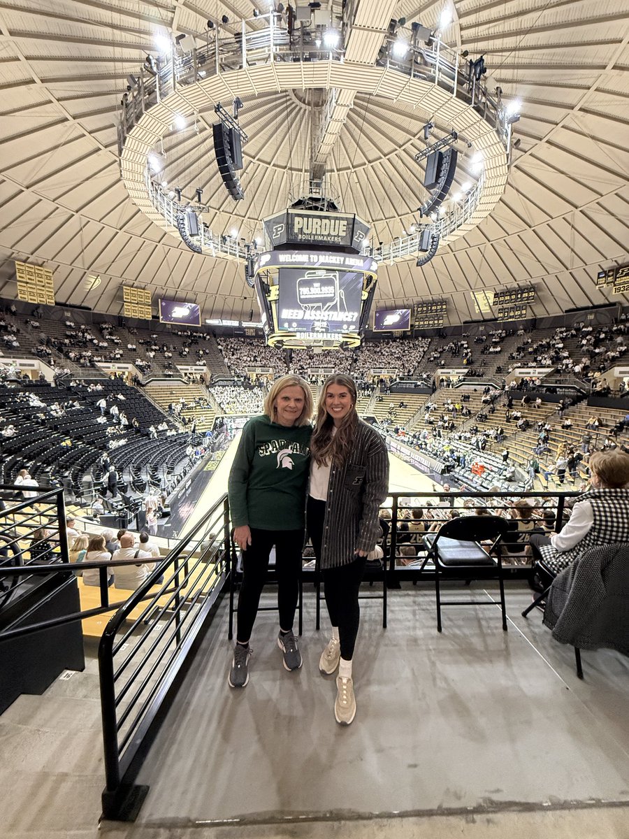 Kate Young tweet media