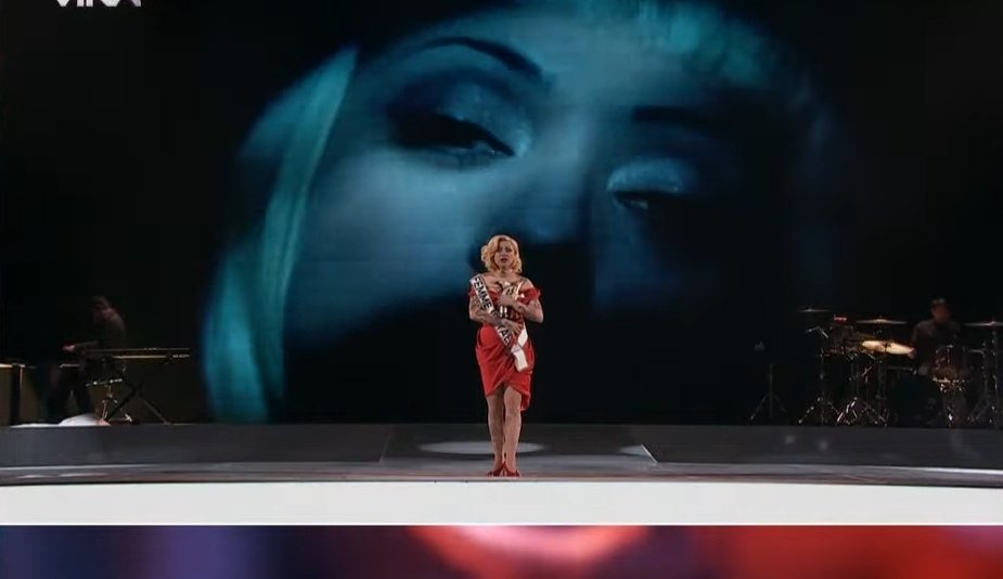 Greicy_otravez's tweet photo. PLATINO PARA MON LAFERTE!!!. #VIÑA2026 https://t.co/88X7Km74sV