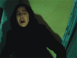 "Leeré Noches Blancas de ese tal Dostoyevski, seguro que no es la gran cosa."
-Sé que estás triste. Te he herido, pero sabes que cuando uno ama, un mal se olvida. Y me amas, cuando me veas me darás la mano...¿sí? Me la darás, me has perdonado, ¿no? Me amas como antes?