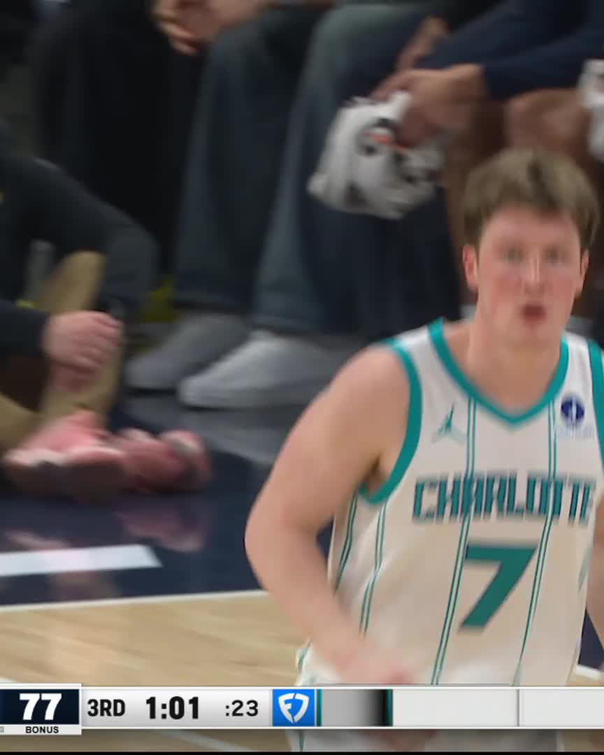 The moment Kon Knueppel broke the rookie 3PT record 🎯🙌