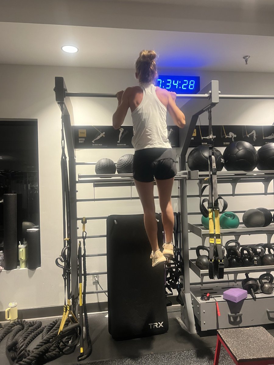 Allie McDowell tweet media