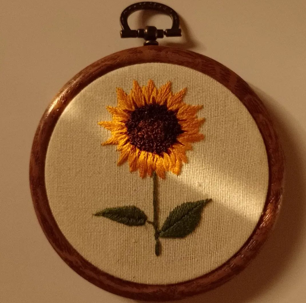 rn_ii20's tweet photo. ‘Remember’
🌻🌻🌻🌻 https://t.co/YY3MRc9vMj