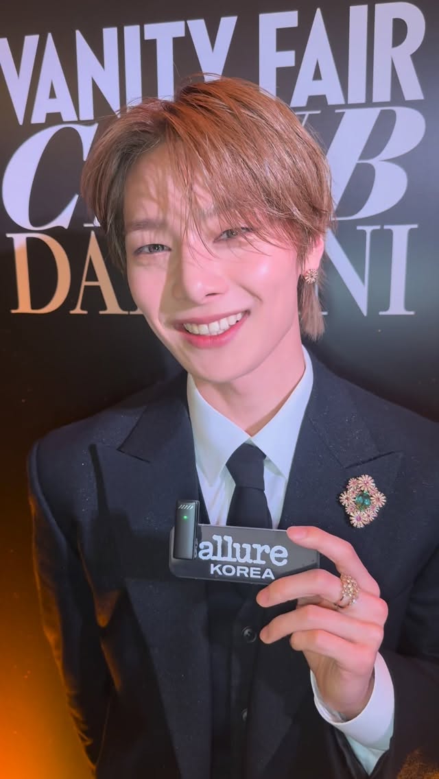 allurekorea's tweet photo. 아이엔과 찐-한 아이컨택💎

⬇️⬇️⬇️Click✔️
https://t.co/1BtHkqbocC

#AllureFashionweek #MFW #FW26 #damiani #realstraykids #스트레이키즈 #아이엔 #다미아니 @Stray_Kids https://t.co/O7wy0u3hV8