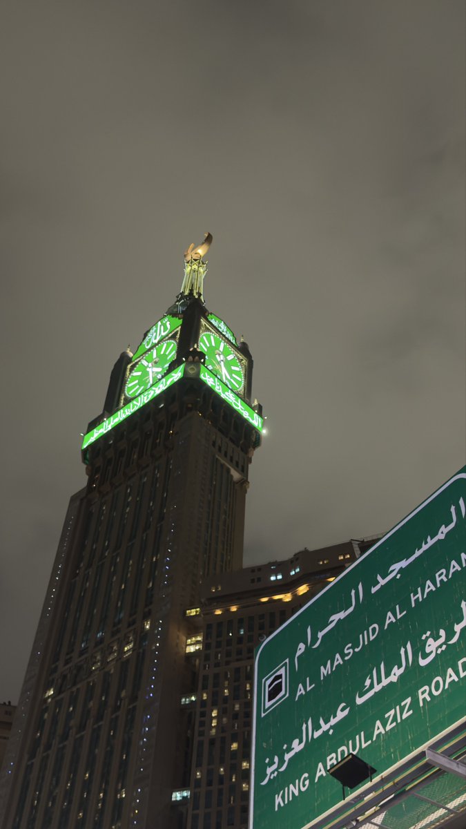 am4ni9's tweet photo. "طاب اللِّقاء و قرّت الأعيُن و ارتوى القلب"
لبيك يا الله قلباً تائهاً يرجوك، الحمدلله على تمام العمرة الحمدلله الذي بلغني مكه والسجود في مكه وسَكينة مكه اللهُم اجعلها عُمرة مقبولة وسعيًا مشكورًا وذنبًا مغفورًا و دعاءُ مُستجابًا🩶. https://t.co/JayLddz3j3