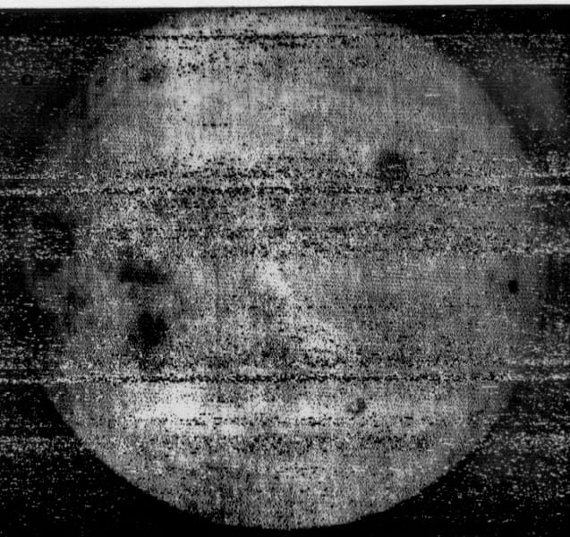 the first image of the far side of the moon, from a Luna 3 SSTV transmission