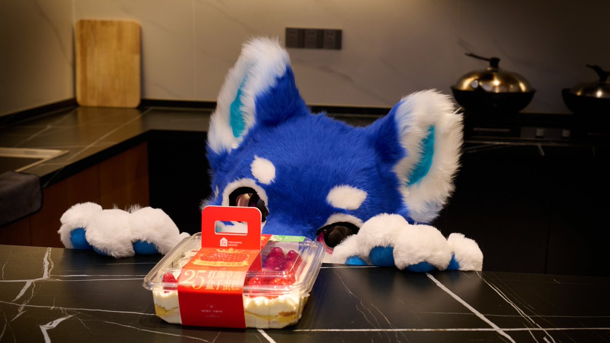 jackjtr1992's tweet photo. #fursuitfriday
偷吃
📷：@Cresioooo https://t.co/BQmIZPMh8V