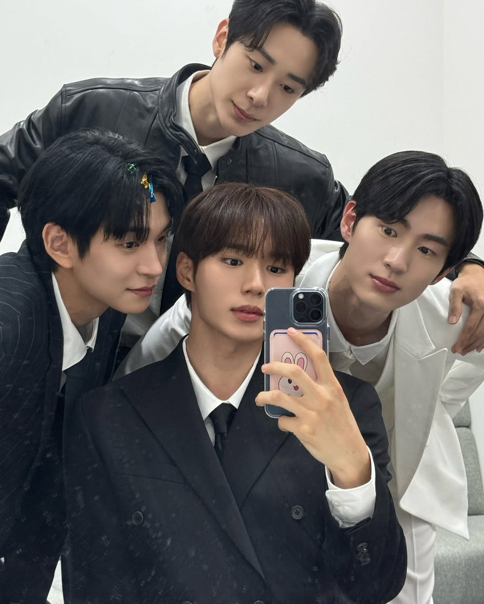 에어✈️ tweet media