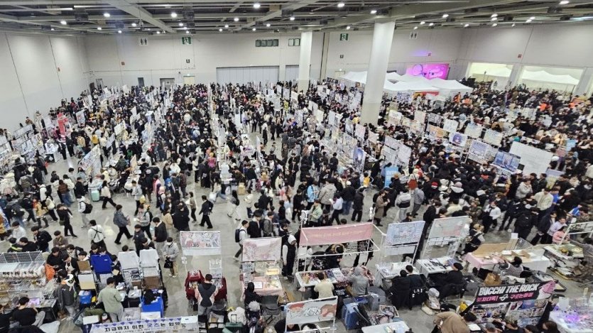 코믹월드 tweet media