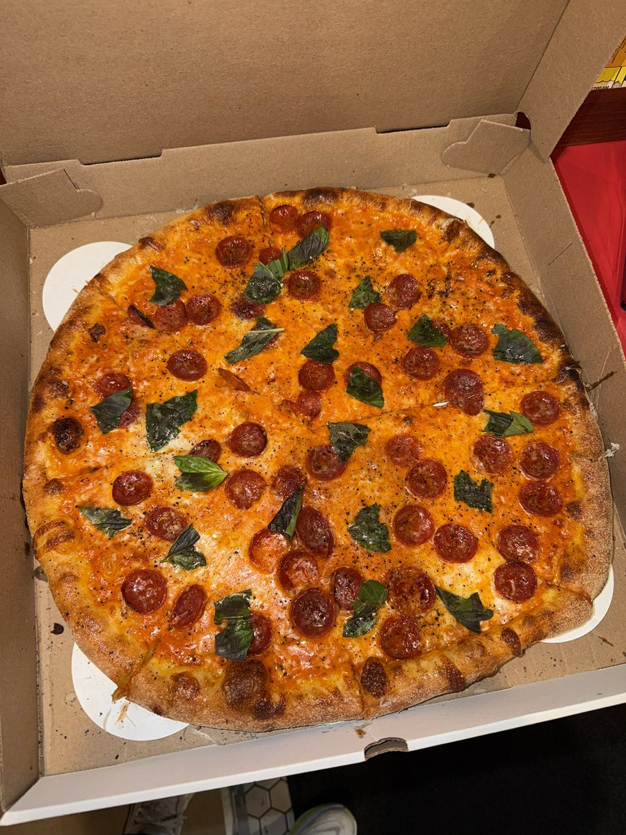 Riley Collins tweet media