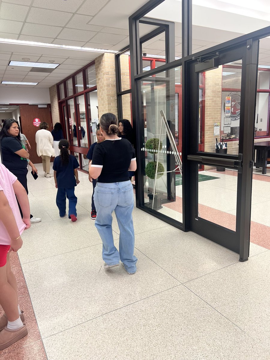 Ms. Castellon M.Ed. tweet media