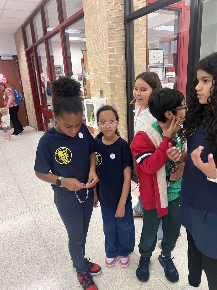 Ms. Castellon M.Ed. tweet media