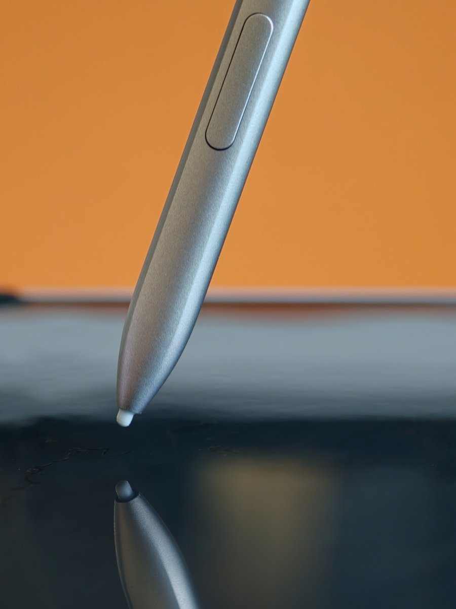 Gm_t18's tweet photo. 🚨OPPO Find N6 is getting an AI Stylus
• Industry-first AI features
• Next-level productivity
#OPPOFind