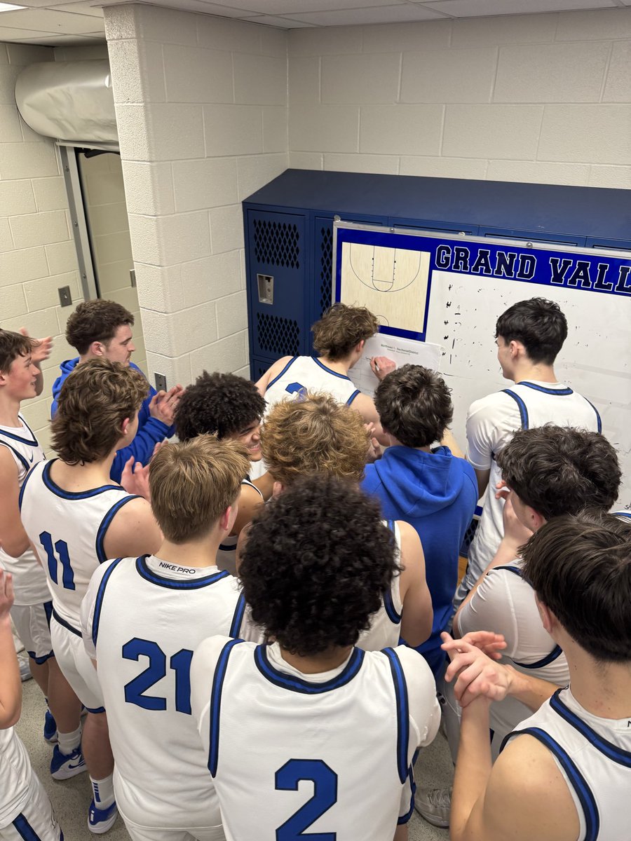 GVBoysBasketball tweet media