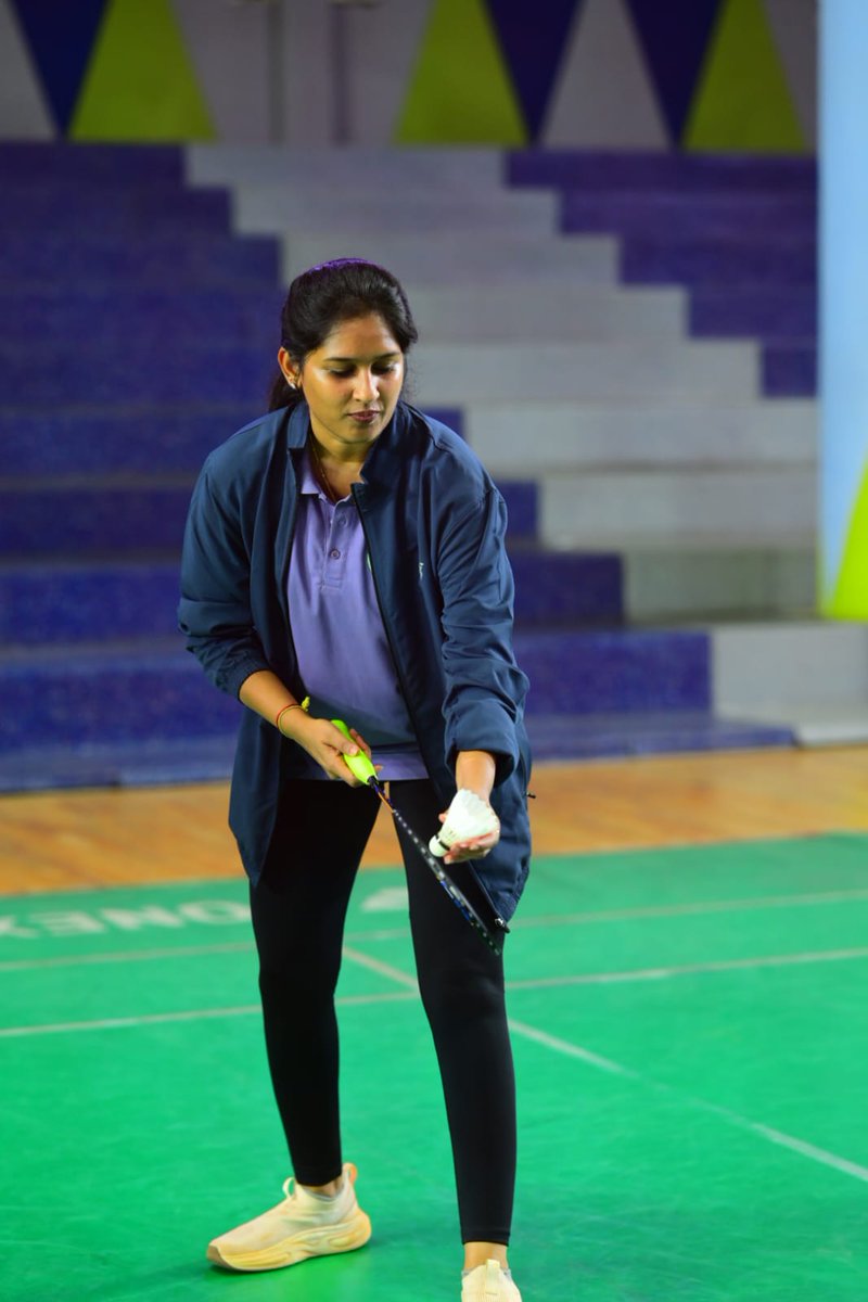 BSS_Youth's tweet photo. Smiling through every smash.....🔥
@bandaru_sravani Akka ✌️
#AataVidupu2026 #APLegislators
#SportsAuthorityOfAndhraPradesh #BandaruSravaniSree #SinganamalaMLA https://t.co/EzetbwlCzQ