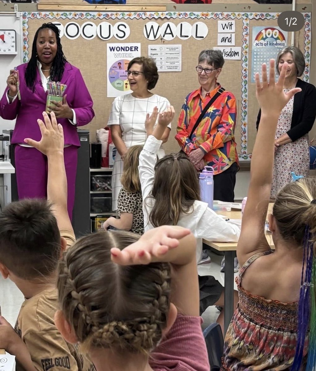 Suzanne Bonamici tweet media