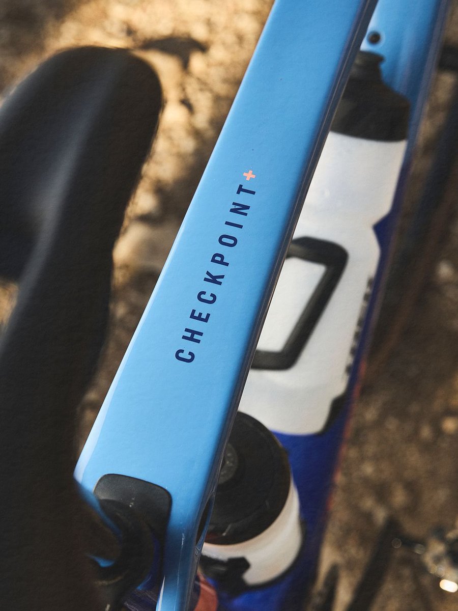 LORO_KOMAZAWA's tweet photo. 【新製品】CheckPoint+ SL5 登場🚴♂️⚡
Trekの大人気グラベル「Checkpoint」に、軽量eアシストモデルが追加!
TQモーター搭載で、登りも向かい風もラクに走れる✨
“距離も坂も楽しめる”新世代e-グラベル、CheckPoint+ SL5。
これは試す価値あり。
#TREK #CheckpointSL5 #eグラベル #新製品 https://t.co/7GLmkhNXE1