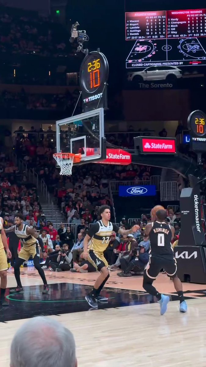 Jonathan Kuminga showing off the footwork 💯