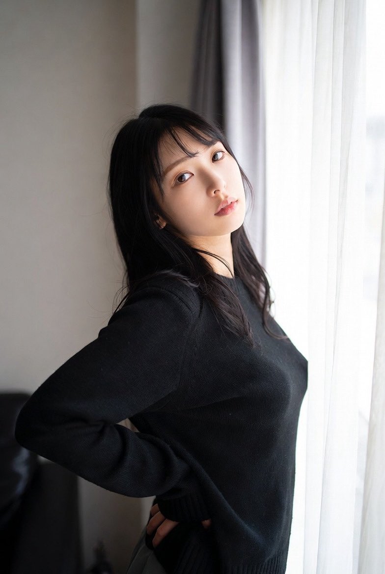 ryobizyoAI's tweet photo. 「…何か用？」

.
.
#AI美女 #AIart #彼女感 #SFW #黒ニット #休日 https://t.co/6ybdCiMrpU
