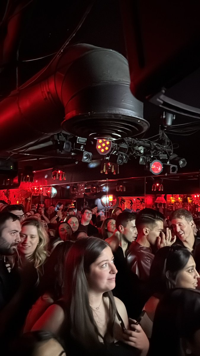 RileyWicks's tweet photo. @clubcummingnyc is insane @TheTraitorsUS https://t.co/pNQgA7ezMv