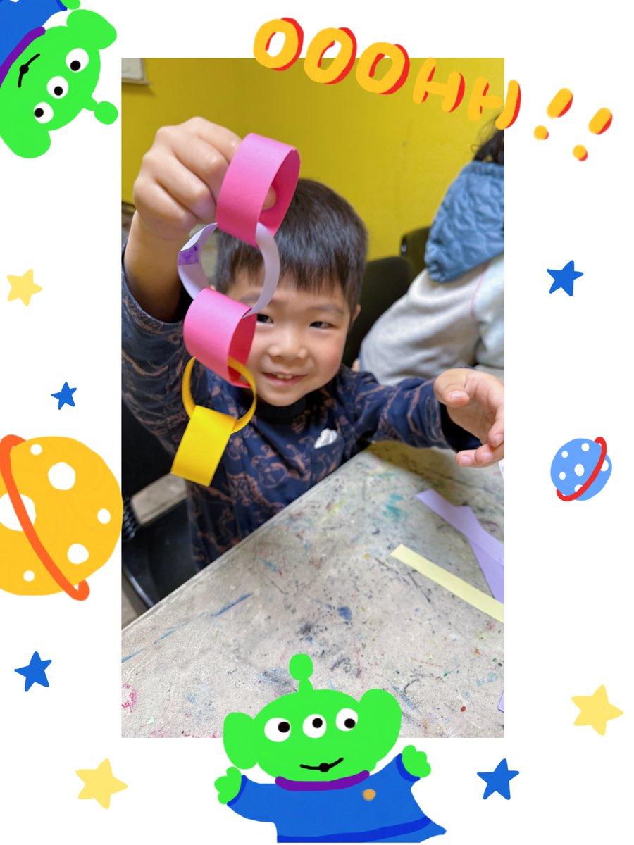 YangFanAcademy's tweet photo. 😍 From crafting colorful paper chains to striking poses with K-Pop heroes, there’s never a dull moment at Yang Fan. We love seeing our students explore their creativity and just be kids! ✂️🎨

#YangFanAfterschool #CreativeKids #PaperCrafts #AfterschoolFun #HappyMoments https://t.co/bMqlzZQI9k
