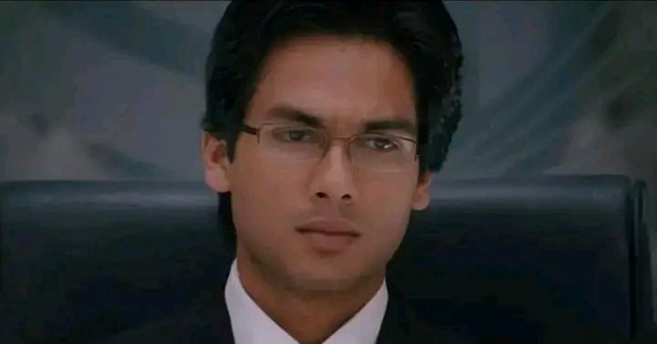 Me thinking England Vs New Zealand tomorrow match Result 
England Batting first set target of 220 
And bowls out New Zealand by 130
And won the by 90 runs 

Now Pakistan just beat Sri Lanka to qualify for Semi finals. #ENGvNZ
