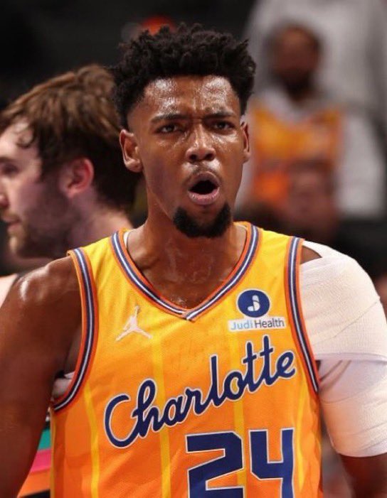 Brandon Miller over the last 6 games:

24.0 PPG
5.2 RPG
3.8 APG
42.2% FG
40.0% 3P
87.0% FT
28.3 MPG