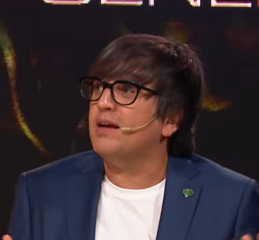 Cómo se atreven a meter a este nn en lugar de EUGENIA
#GranHermano