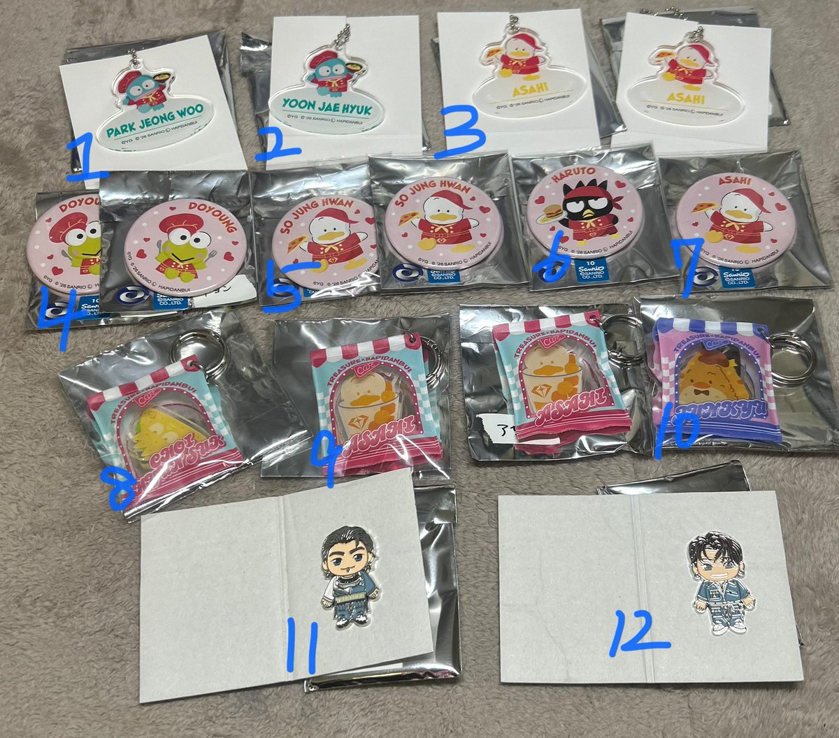 TREASURE はぴだんぶい カフェ 交換 買取 トレカ 缶バッジ