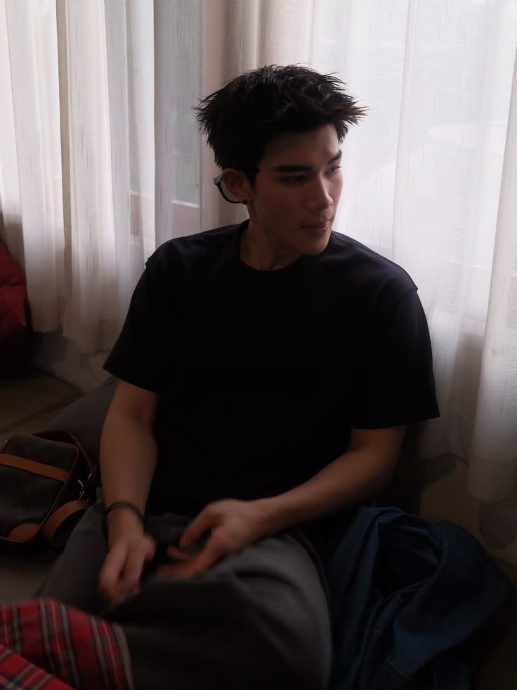 el esposo oculto | geminifourth mini au 

gemini norawit es un actor muy conocido y todos sus fans saben que esta casado, pero, ¿quién es el misterioso esposo?