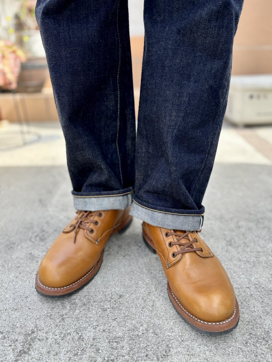 toshi8211_tw's tweet photo. 今年で11年目のチェスナットフェザーストーンのベックマン9013🥾
キレイにしてますが、ソールも一回変えてるし、いい相棒です😊

🧥 #TCBjeans #LateS40's #S40's #大戦モデル
👕 #TwoMoon
👖 #TCBjeans #LateS40's #S40's #大戦モデル
🥾 #redwing #Beckman #9013 https://t.co/HiZGDjMEzp