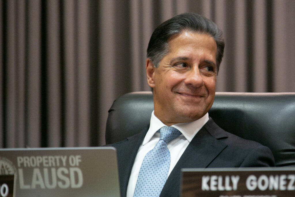 joshjacobs786's tweet photo. Los Angeles Unified school board delays decision on Superintendent Carvalho after FBI raids 

Top Takeaways

Superintendent Alberto Carvalho’s employment was the subject of an LAUSD closed session.

The board recessed the closed session and will reconvene at 12:30 p.m.... https://t.co/1YwIWfOrVM