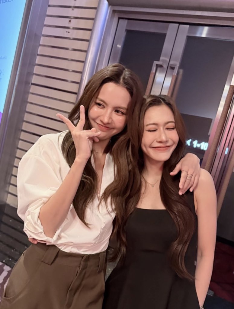 เที่ยงแล้วว เจ้าแฝดจิ๋วได้อีทๆรึยังคะ ไม่ว่าวันนี้จะเกิดอะไรขึ้น ในทุกๆวินาทีจะมีพวกเราเป็นกำลังใจตรงนี้เสมอนะคะ ❤️

THE FIRE Q25 SHOOTING
#โซ่รักอัคนีคิว25
#น้ำหนึ่งเนย #NamneungNoey