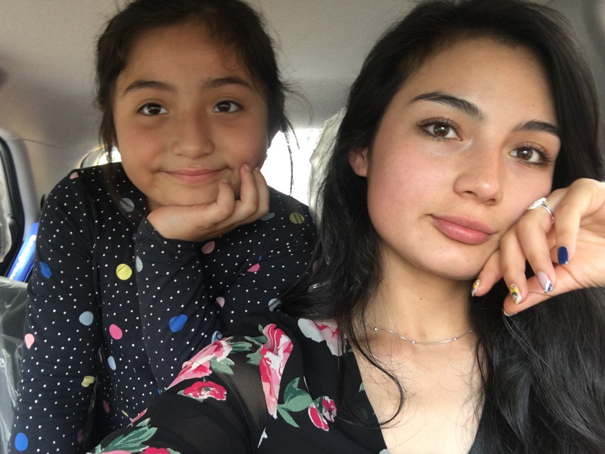itts__amy's tweet photo. Me invade la nostalgia, mi hermanita está cumpliendo 14 😞
Y parece que era ayer un bb aún, ahora toda una adolescente 🥺 https://t.co/B6BoZ9WzYF