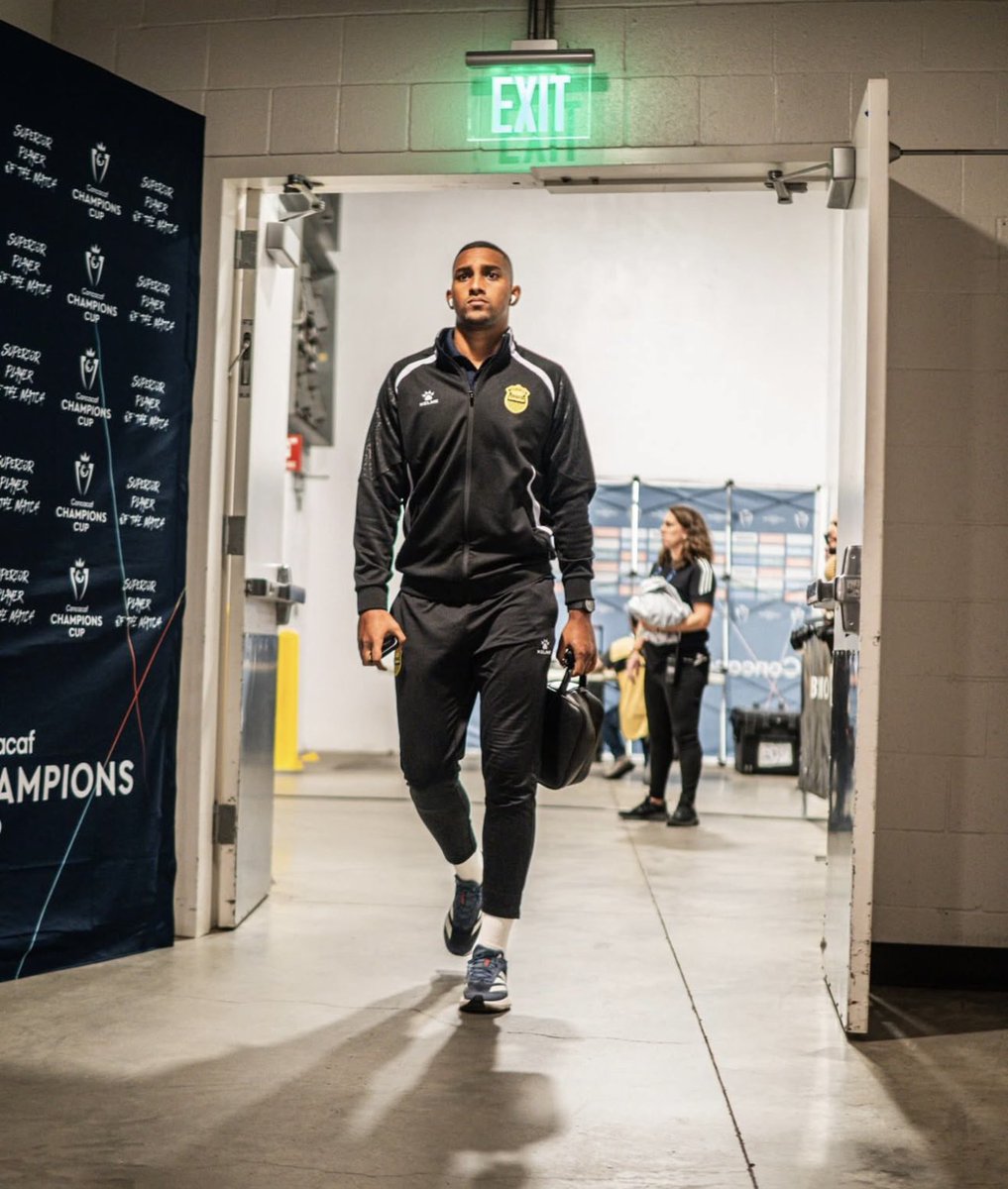 Daniel Aparicio Jacobs. tweet media