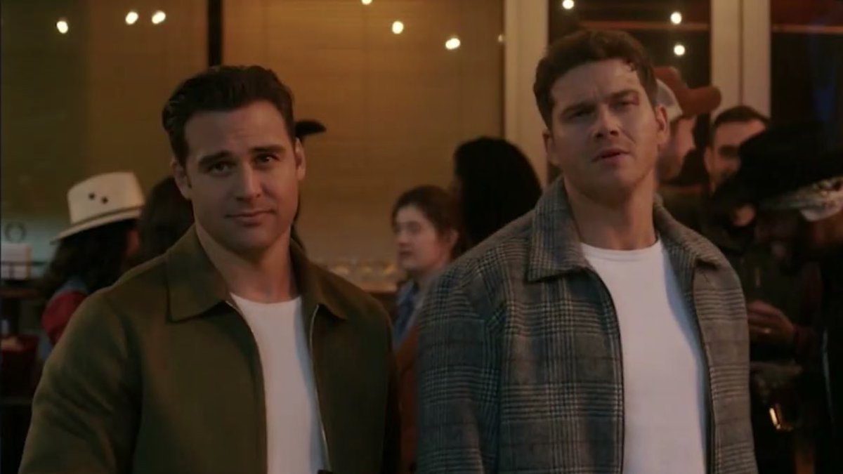 dorkdiazries's tweet photo. "what are you wearing?"
"white t-shirt and a jacket, you?"
"uhhhh..." https://t.co/Lz0AdqVKC7
