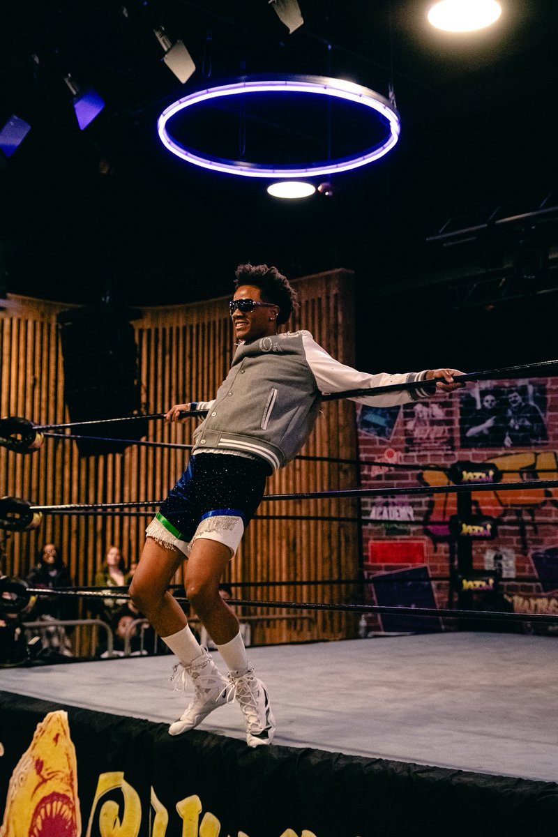 omariazure's tweet photo. Shots from my pro-wrestling debut 📸👊🏽 https://t.co/a5nae4nEfW