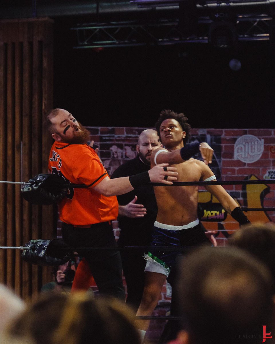 omariazure's tweet photo. Shots from my pro-wrestling debut 📸👊🏽 https://t.co/a5nae4nEfW