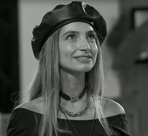 Ni en GH 2011 le robaron tanto. 

#GranHermano