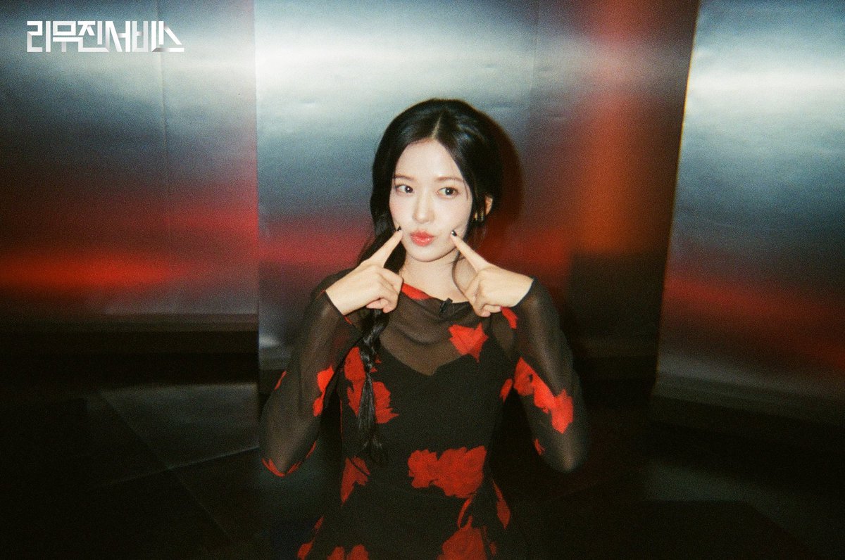 YUJINNiE. ૮・ᴥ・ა tweet media