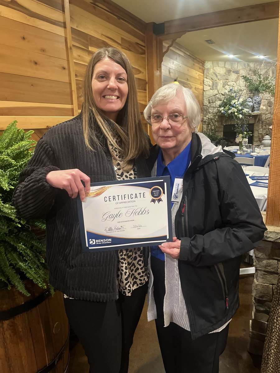 Meadow School is proud to announce our Benson Area Chamber Educator of the Year Finalist, Mrs Gayle Hobbs! 
🖤💛