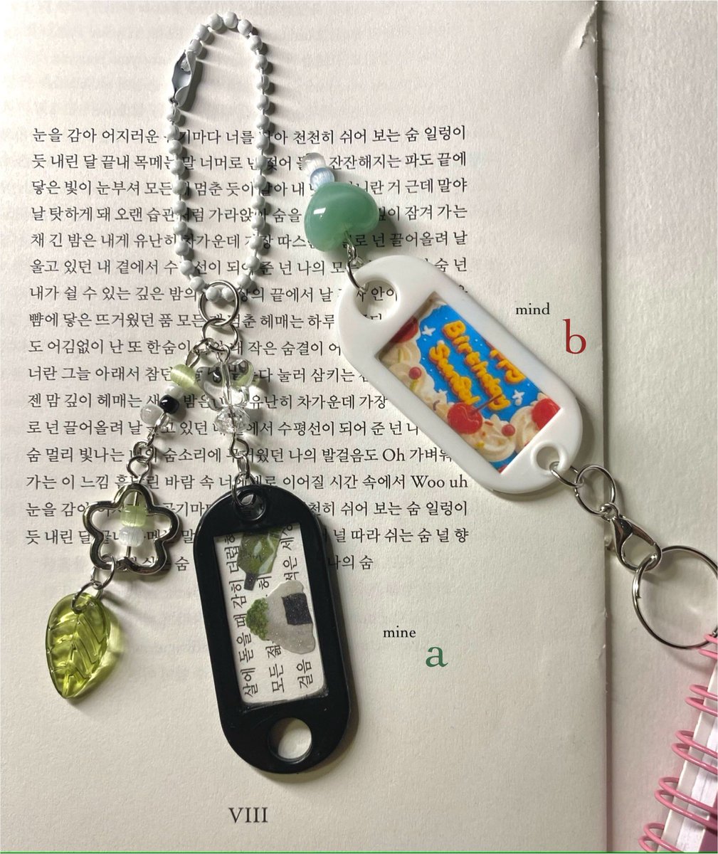 imeyue's tweet image. ˋℎ𝑎𝑛𝑑𝑚𝑎𝑑𝑒 :𝘭𝘦𝘦𝘮𝘪𝘯𝘦 ‧꒰ა ★ ໒꒱

 🍙 𝐤𝐞𝐲𝐜𝐡𝐚𝐢𝐧 | 𝐩𝐡𝐨𝐧𝐞 𝐜𝐡𝐚𝐫𝐦 ~ {a}
Price:  30฿ ᯓ

 🎂 𝐤𝐞𝐲𝐜𝐡𝐚𝐢𝐧 | 𝐩𝐡𝐨𝐧𝐞 𝐜𝐡𝐚𝐫𝐦 ~ {b}
Price:  20฿ ᯓ ⠀⠀ ⠀⠀ ⠀ ⠀⠀ 

⭐️ค่าส่ง 40.- 

#keychains #พวงกุญแจ #handmade #พร้อมส่ง #fyp