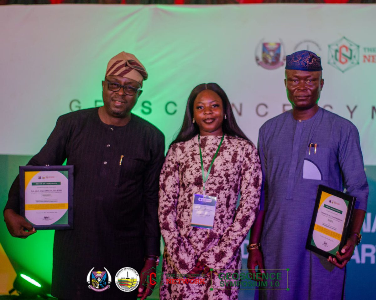 Ayoleyi 💐 tweet media