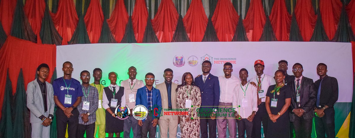 Ayoleyi 💐 tweet media