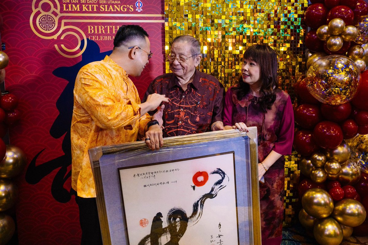 Steven Sim 🇲🇾 tweet media