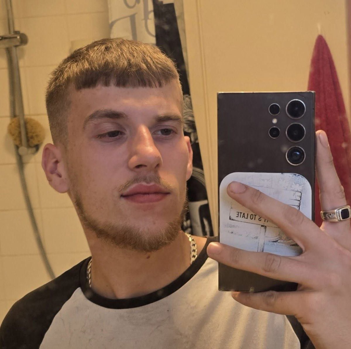 HotRealStr8Guys's tweet photo. Luke Sharman, 24 - Norwich, UK https://t.co/43LApozYh9