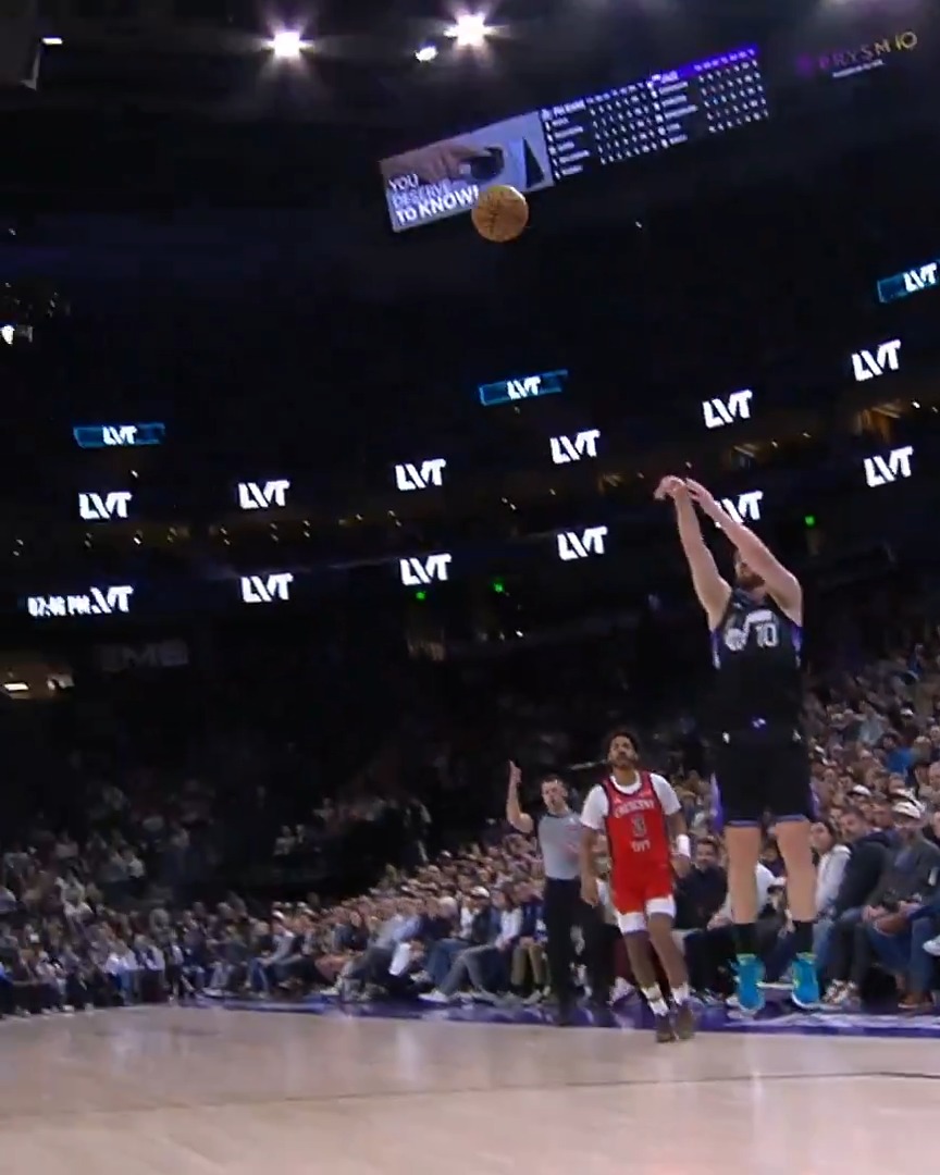 playing that sweet 𝓈𝓂𝑜𝑜𝓉𝒽 𝒿𝒶𝓏𝓏 all night long 🎷