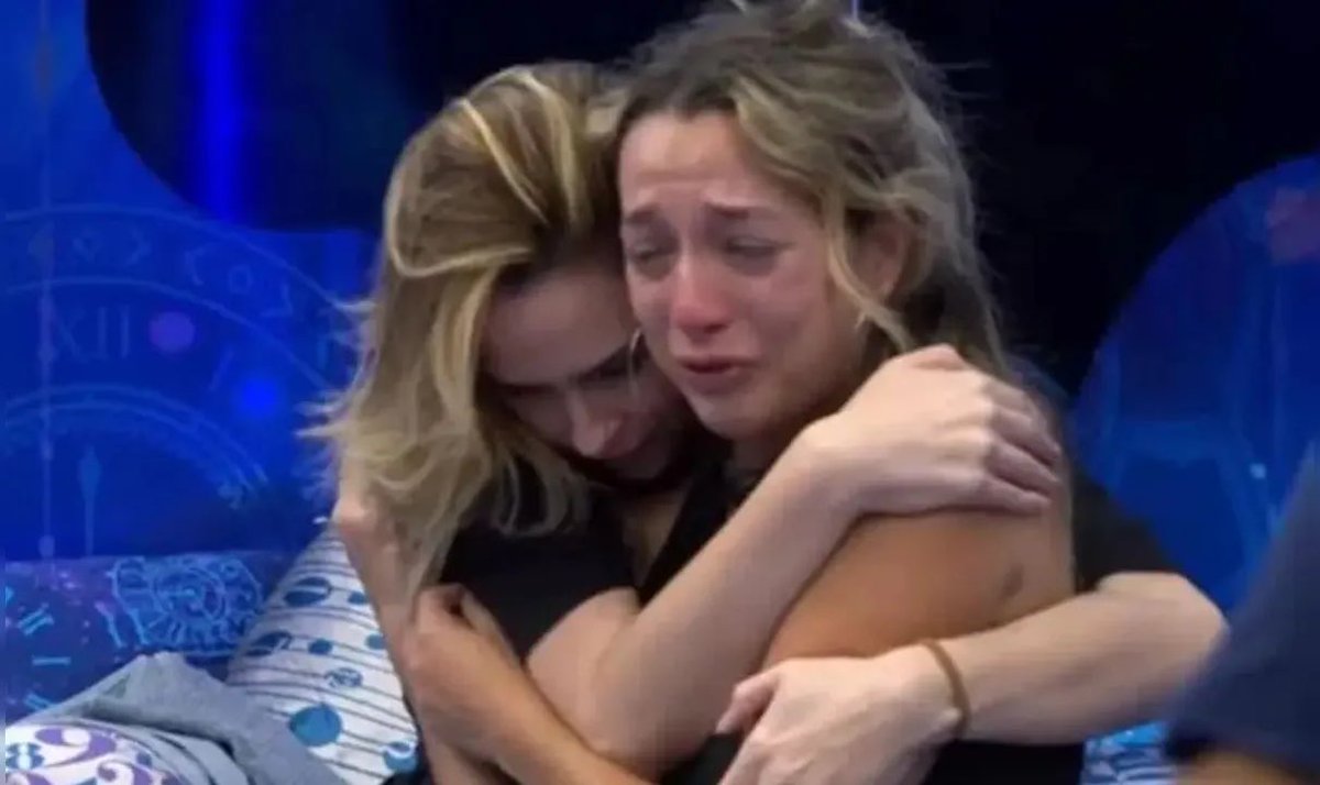 izaiasxs's tweet photo. Filha sustentando a mãe. As únicas duas vezes que a Ana Paula esteve no VIP foram por conta da Samira. #BBB26 https://t.co/ZwOTdIC3y2