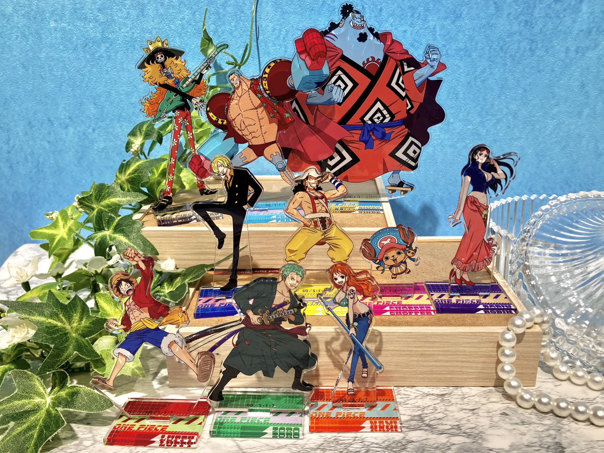 新商品】 MUGIWARA STORE ARTS アクリルスタンド ルフィ/ゾロ/ナミ